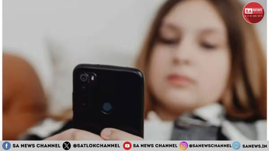 अधिक स्मार्टफोन के इस्तेमाल से लोगों में बढ़ रही हैं पिंकी सिंड्रोम की समस्याएं